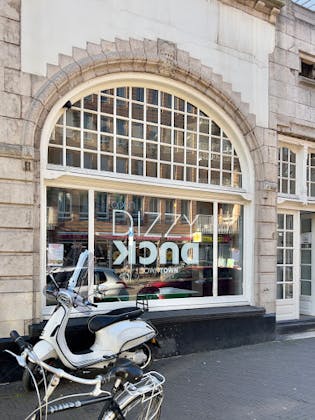 Coffeeshop Dizzy Duck Downtown in Den Haag